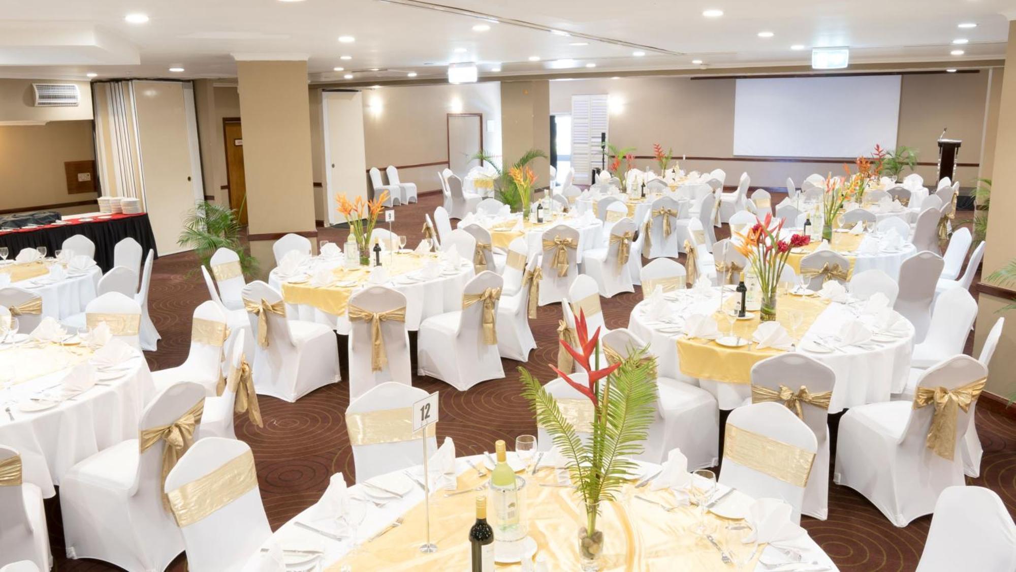 Holiday Inn & Suites Port Moresby By Ihg Exteriör bild