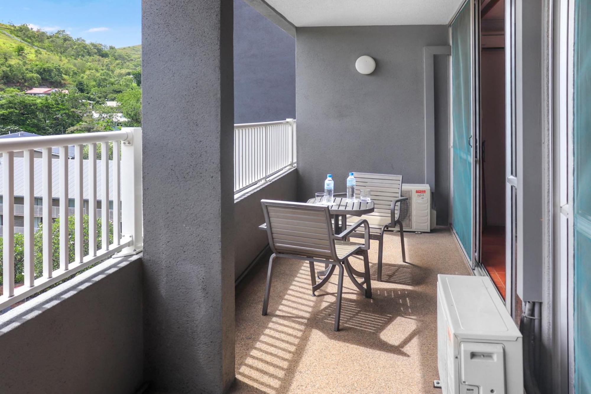 Holiday Inn & Suites Port Moresby By Ihg Exteriör bild