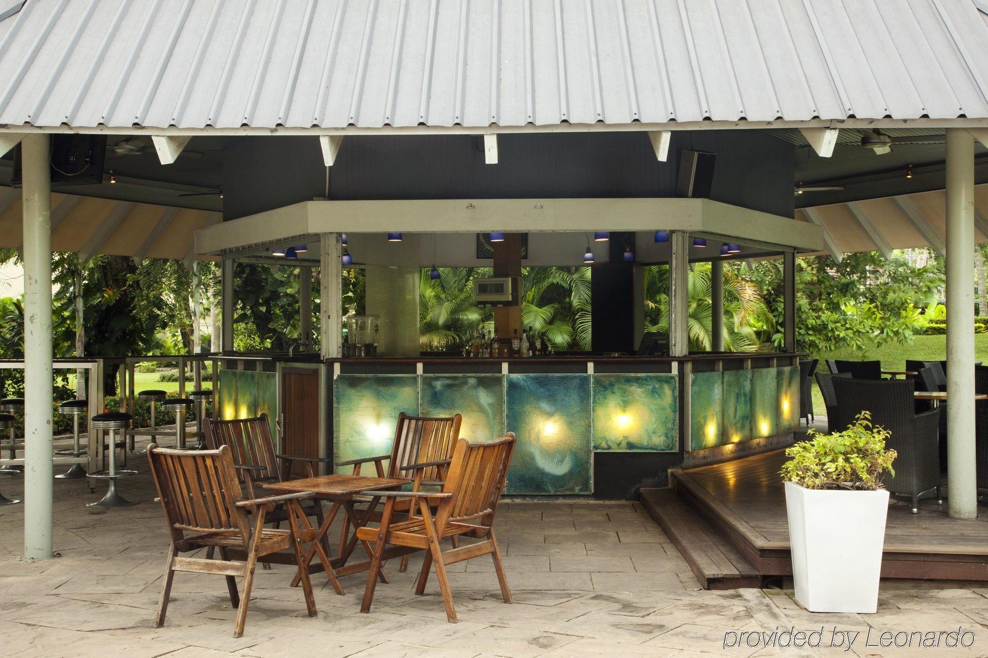Holiday Inn & Suites Port Moresby By Ihg Exteriör bild